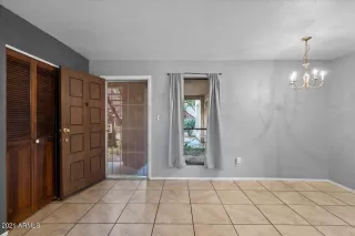 Photo #5: 6317239 Listing