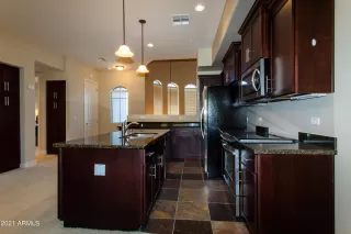 Photo #4: 6317342 Listing 