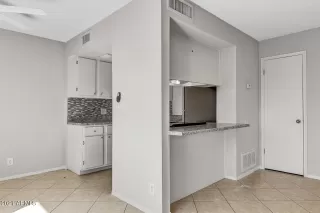 Photo #6: 6317363 Listing 