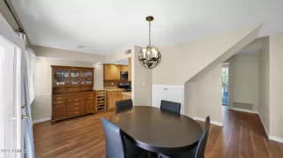 Photo #5: 6317365 Listing