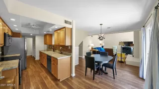 Photo #6: 6317365 Listing