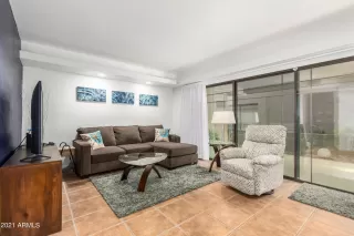 Photo #6: 6317511 Listing 