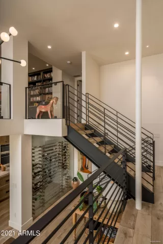 Photo #2: 6317525 Listing