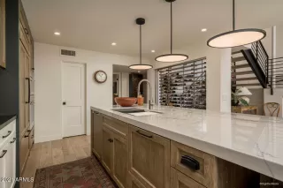 Photo #6: 6317525 Listing