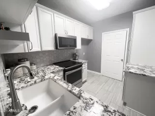 Photo #3: 6317598 Listing