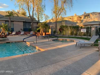 Photo #4: 6317929 Listing