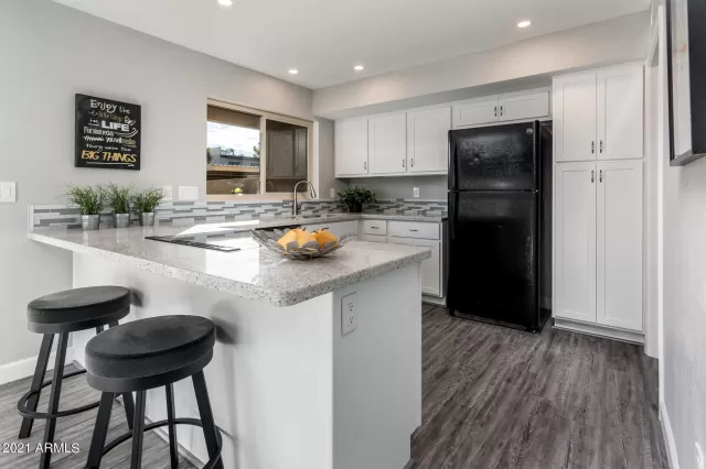 MLS: 6318005 Condo For Sale