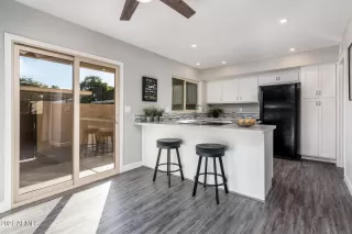 Photo #6: 6318005 Listing 