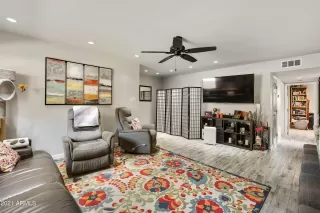 Photo #3: 6318118 Listing