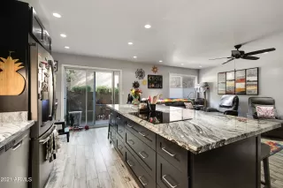 Photo #6: 6318118 Listing