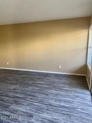 Photo #6: 6318119 Listing