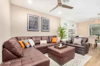 Photo #4: 6318176 Listing