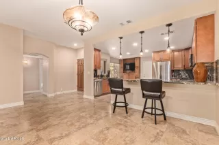 Photo #5: 6318363 Listing 