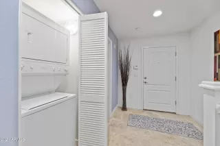 Photo #5: 6318388 Listing