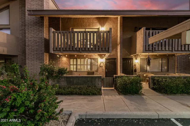 MLS: 6318500 Condo For Sale