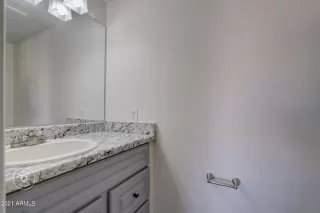 Photo #5: 6318684 Listing