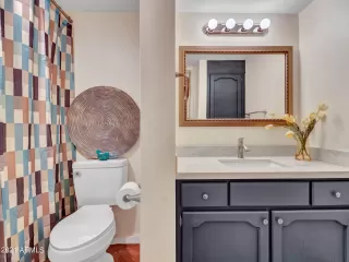 Photo #5: 6318894 Listing