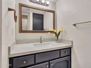 Photo #6: 6318894 Listing