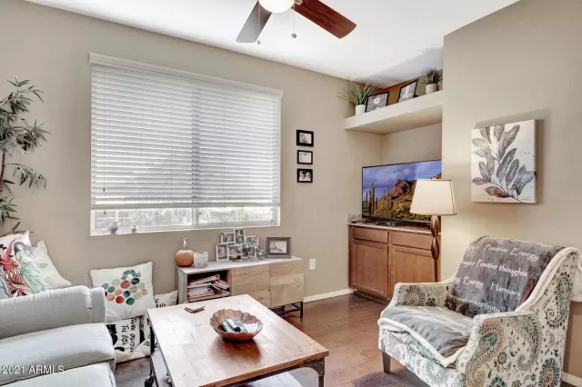 MLS: 6318977 Condo For Sale