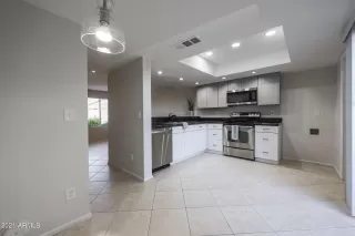 Photo #4: 6319079 Listing 