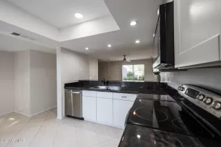 Photo #6: 6319079 Listing 