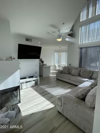 Photo #2: 6319140 Listing