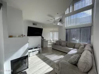 Photo #3: 6319140 Listing