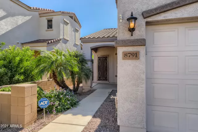 MLS: 6319368 Condo For Sale