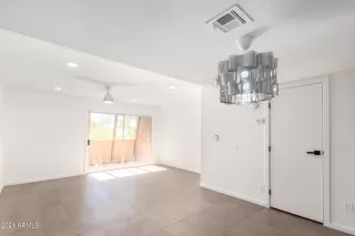 Photo #3: 6319585 Listing 