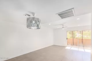 Photo #4: 6319585 Listing 