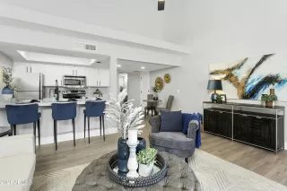 Photo #4: 6319738 Listing