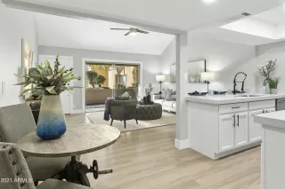 Photo #5: 6319738 Listing