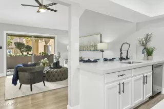 Photo #6: 6319738 Listing