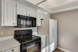 Photo #5: 6319931 Listing