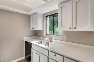 Photo #6: 6319931 Listing