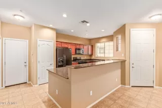 Photo #6: 6319995 Listing