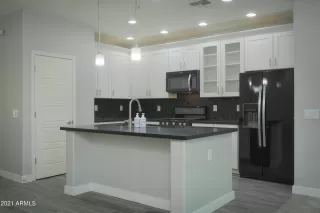 Photo #5: 6320162 Listing