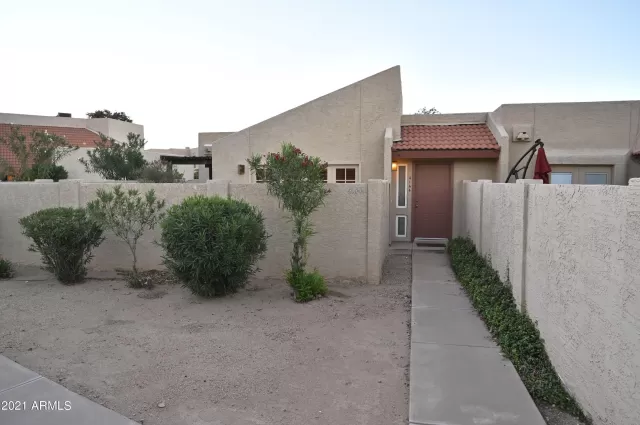 MLS: 6320284 Condo For Sale