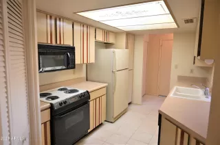 Photo #3: 6320284 Listing