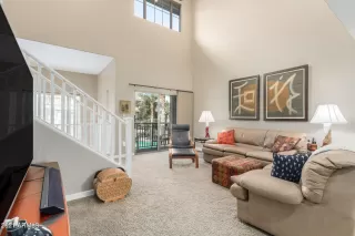 Photo #5: 6320438 Listing