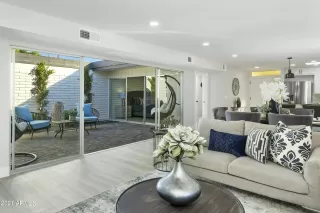 Photo #2: 6320529 Listing