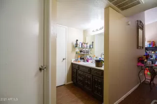 Photo #4: 6320839 Listing