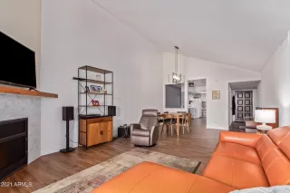 Photo #3: 6320926 Listing 