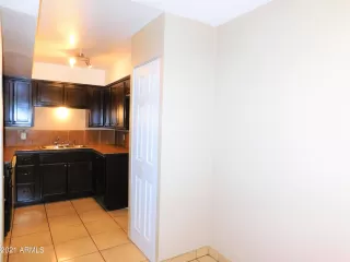 Photo #6: 6320970 Listing