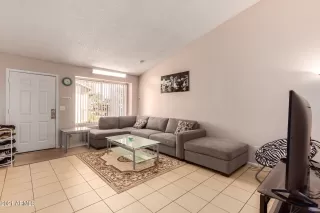 Photo #3: 6321197 Listing