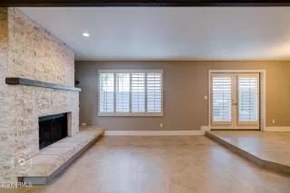 Photo #5: 6321824 Listing