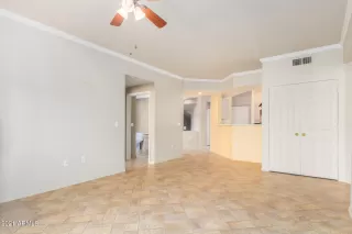 Photo #5: 6321978 Listing