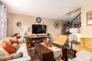 Photo #5: 6322025 Listing