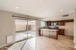 Photo #5: 6322556 Listing