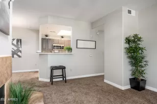 Photo #4: 6322626 Listing